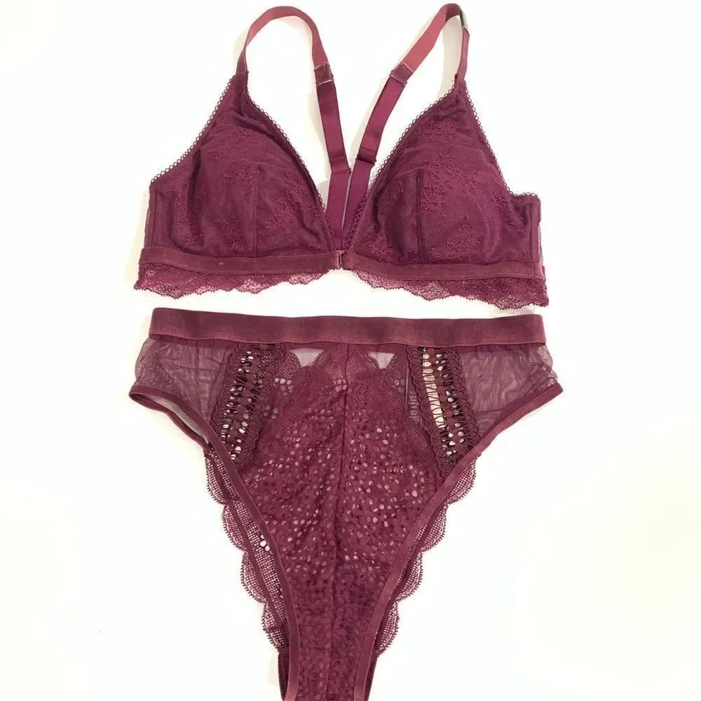Victoria’s Secret set padded bralette & Panty L
